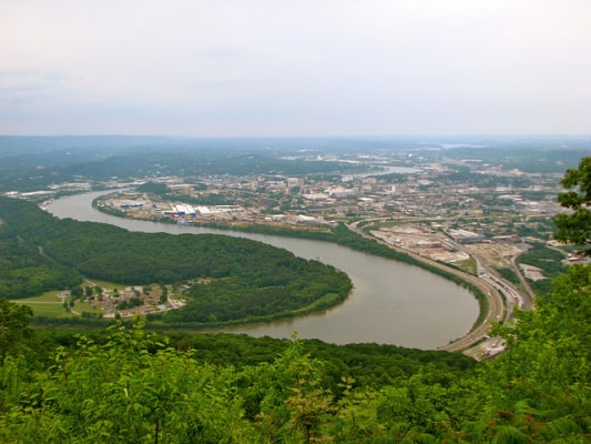 View of downtown Chattanooga and the Tennessee River from nearby Lookout Mountain. (Photo by Jeff Gunn/flickr)