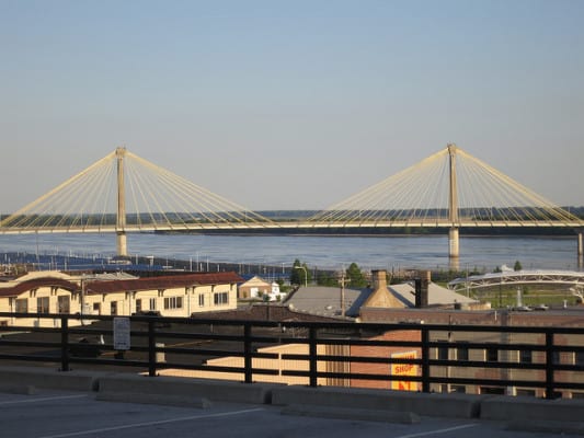 The Clark Bridge over the Mississippi River in Alton, Illinois. (Photo by Paul Sableman/flickr)