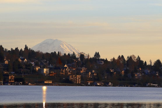 Mount Rainier as seen from Mercer Island, Washington. (Photo by Brad Greenlee/flickr)