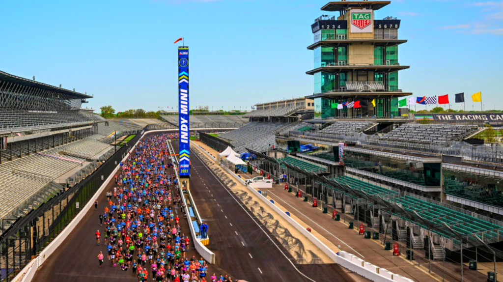 runners at the IU Health 500 Mini Marathon