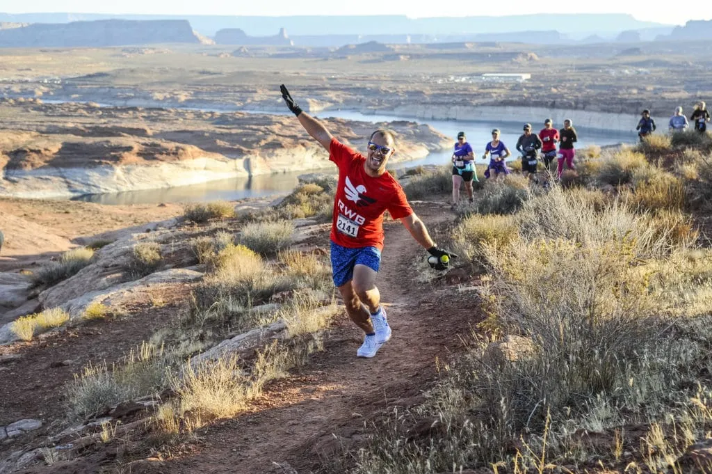runners in the national park Lake Powell half marathon race