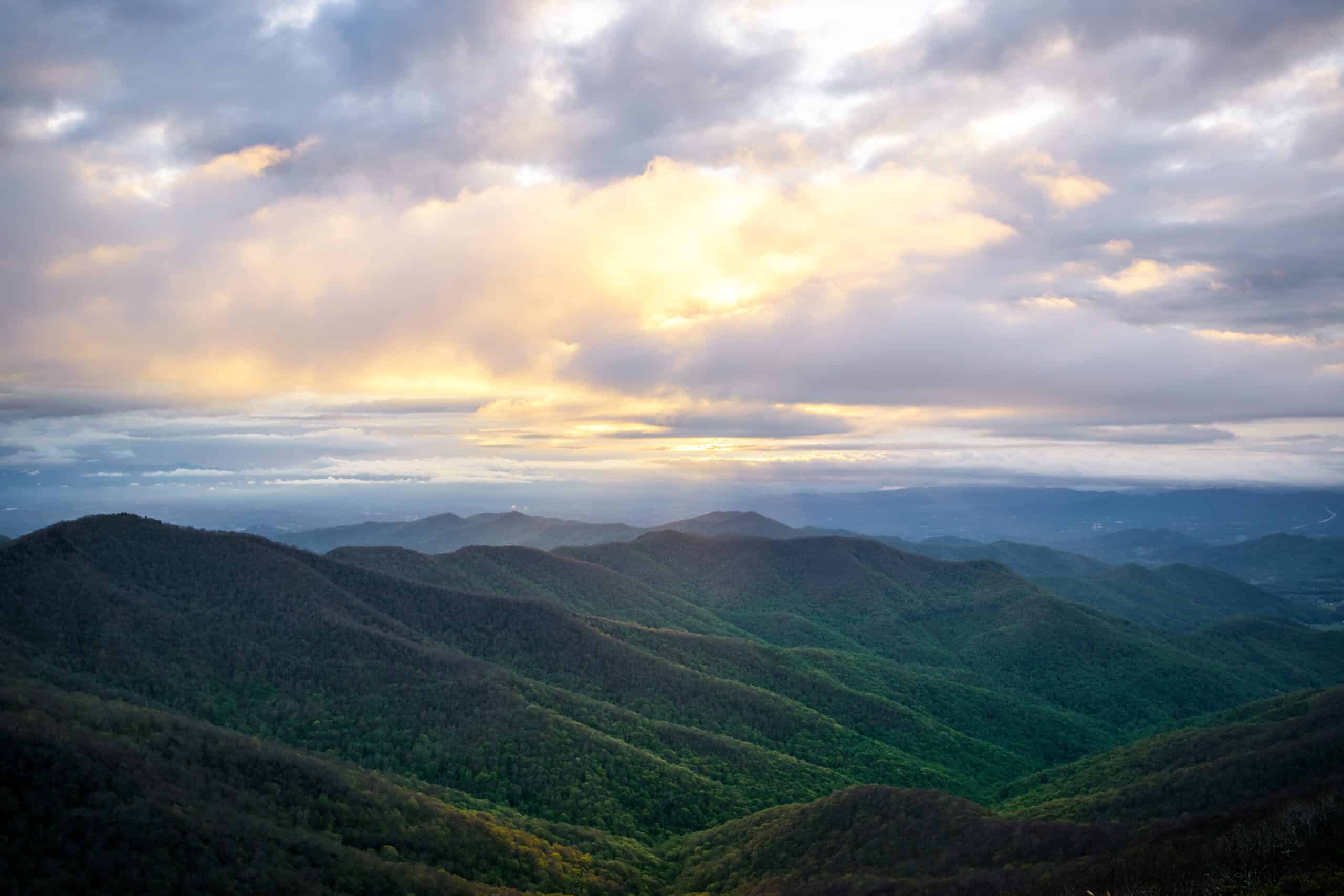 The Blue Ridge Mountains in Roanoke, Virginia near the Smoky Mountains.