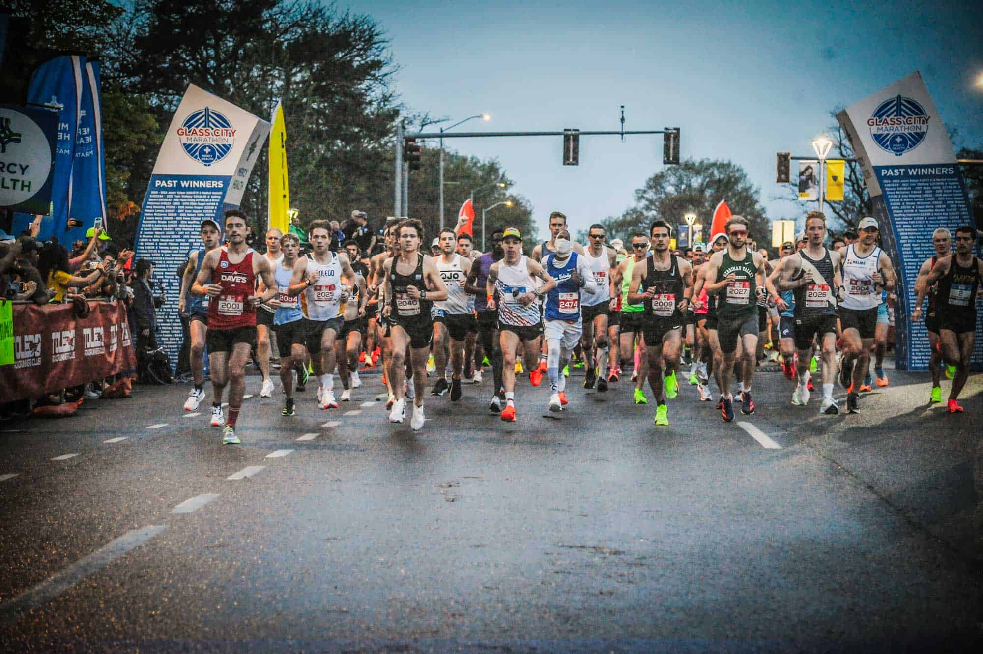 runners in the Glass City Marathon Half Marathon