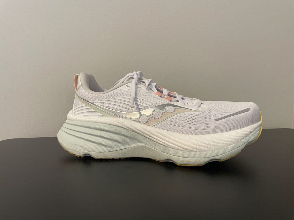 Side view of the Saucony Hurricane 24