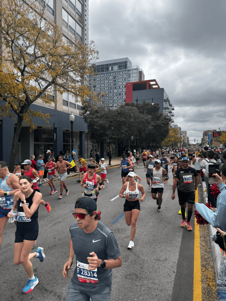 runners at the chicago marathon