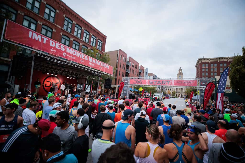 runners at the starting line of the IMT Des Moines Half Marathon