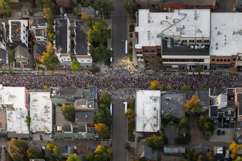 Boulderthon finish line party on pearl street mall